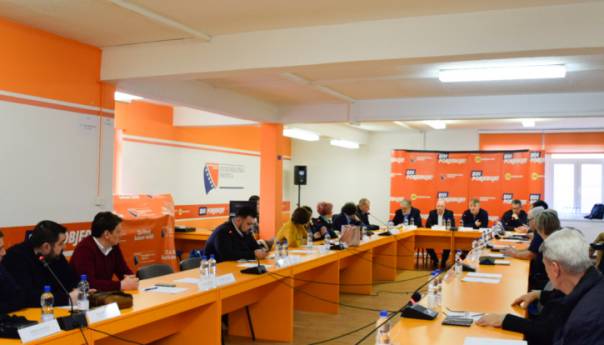 Hrvatska vlada treba povući odluku kojom vrijeđa brojne građane BiH