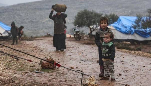 Humanitarna katastrofa u Idlibu, djeca umiru od zime