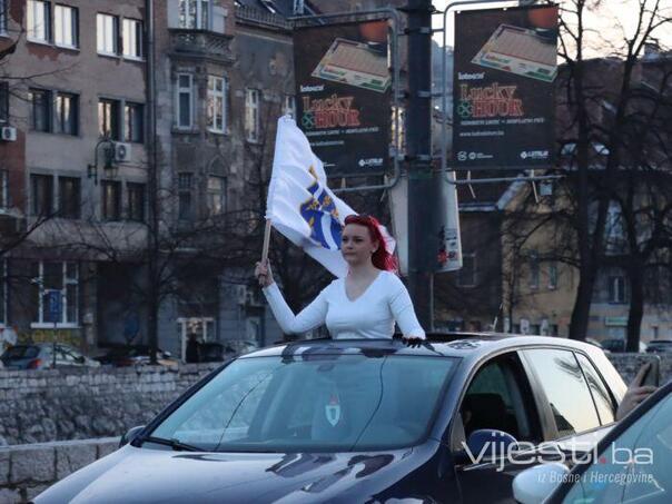 Hurtić odgovorio Karamatiću: Zastava s ljiljanima je legalna i dio je nasljeđa BiH