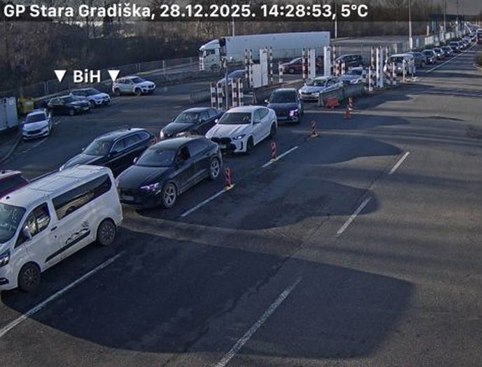 I danas se bilježe gužve na ulazima i izlazima iz BiH