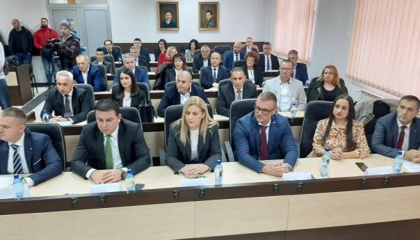 I USK danas bira delegate za Dom naroda FBiH