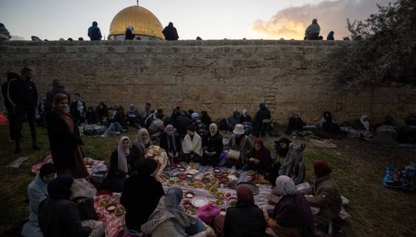 Iftar u haremu Al-Akse