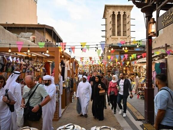 Iftarski top izazvao pometnju u Dubaiju: Turisti panično bježali