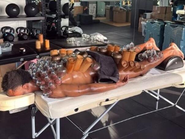 Igrač Juventusa objavio viralnu fotografiju sa hidžame