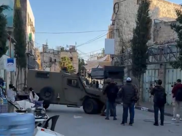 Ilegalni izraelski doseljenici upali u grad Hebron na Zapadnoj obali