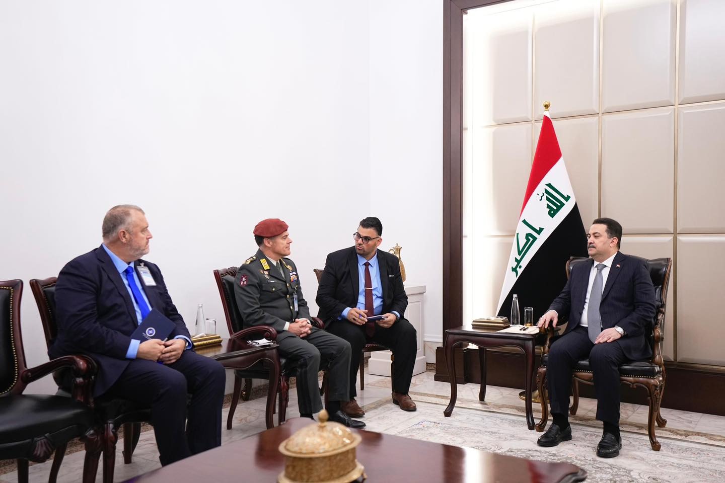 Irački premijer i šef misije NATO-a razgovarali o saradnji nakon odlaska američke vojske