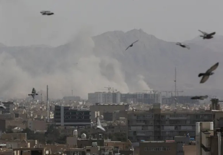 Iran poručio SAD i Izraelu: Prsti su nam na okidaču