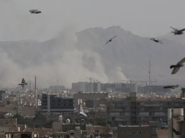 Iran poručio SAD i Izraelu: Prsti su nam na okidaču