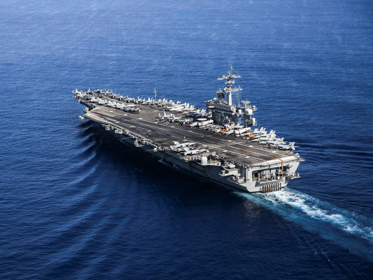 Iranska vojska: Pogođen američki nosač aviona Abraham Lincoln