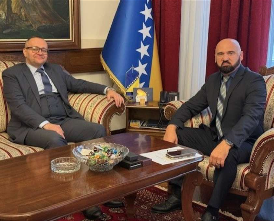 Isak ugostio muftiju mostarskog Salema ef. Dedovića