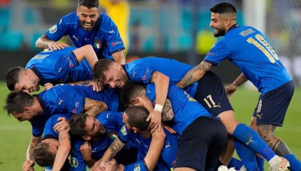 Italija se prva plasirala u osminu finala Eura