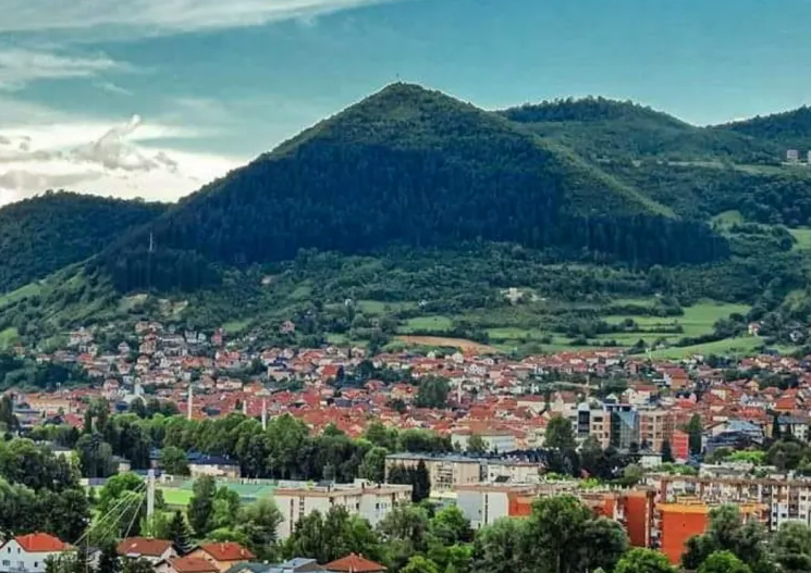 Iz "Piramide Sunca" u Visokom Sarajlija ukrao hranu i sredstva za čišćenje