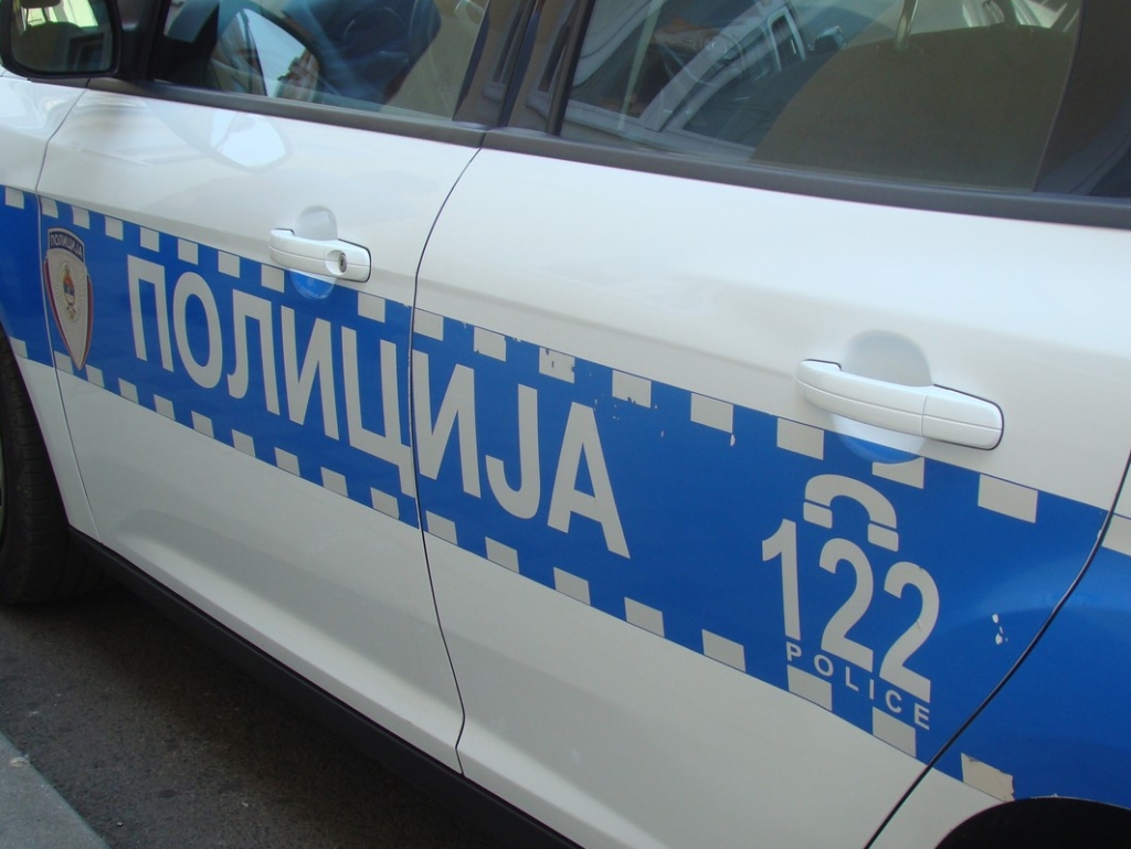 Iz porodične kuće u Bijeljini ukradeno lovačko oružje, pištolj i novac
