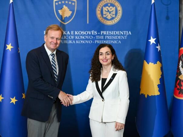 Izaslanik EU Peter Sorensen na Kosovu, razgovarao s Osmani i Kurtijem
