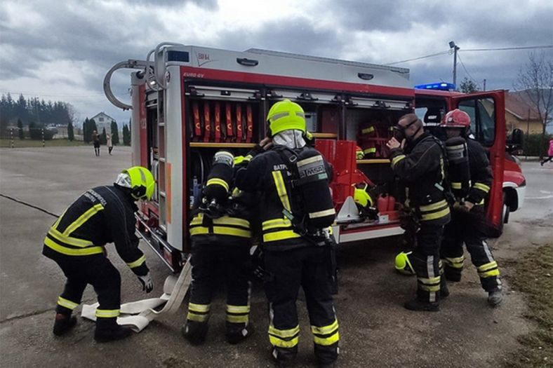 Izbio požar na benzinskoj pumpi u Banjaluci, reagovali vatrogasci