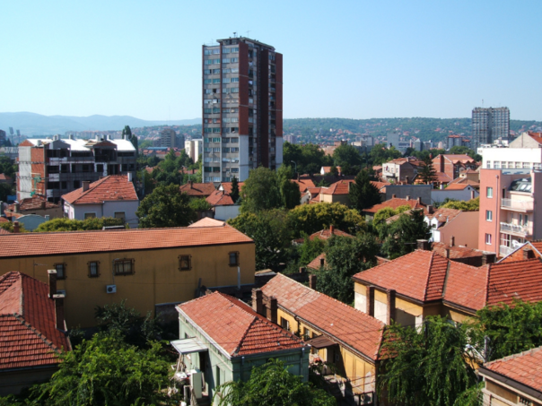Izbio požar u Nišu, stradao stariji muškarac