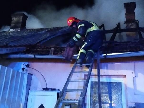 Izbio veliki požar kod Zagreba, sedam porodica ostalo bez domova