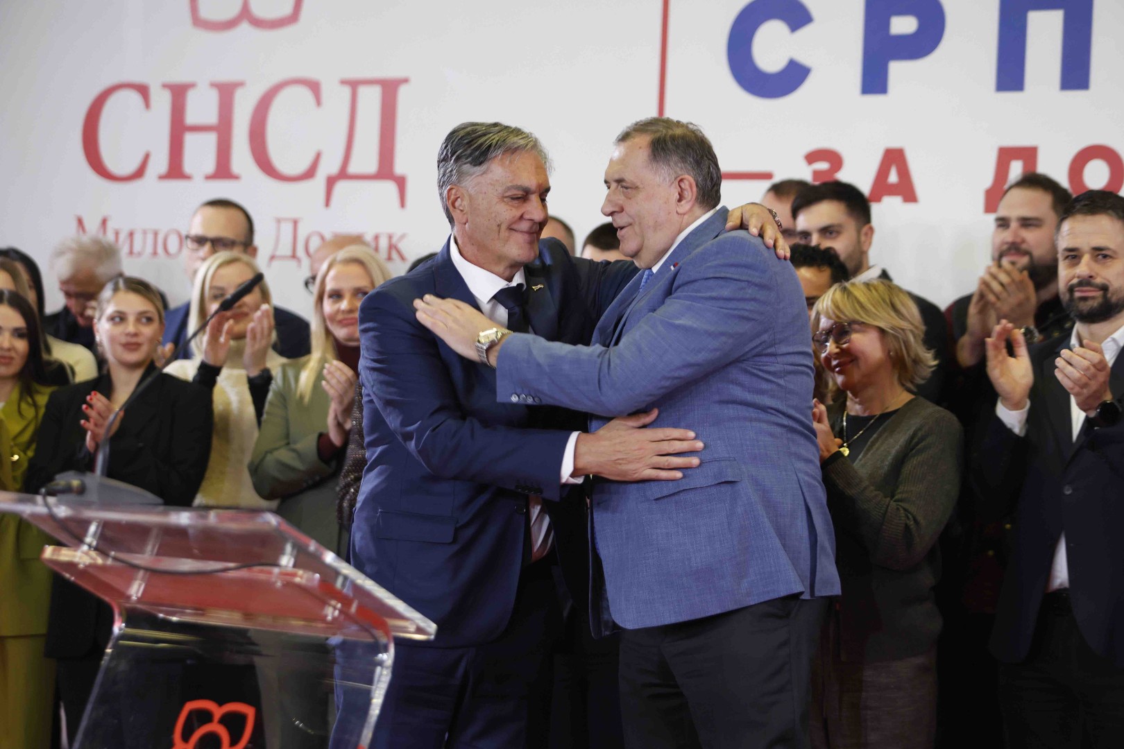 Izbori u RS: “Otimanje glasova kao pljačka blindiranog vozila”