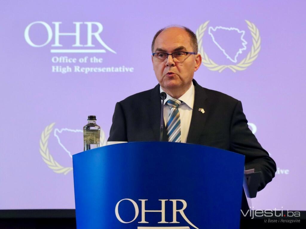 Izbori u RS-u pod nadzorom: Schmidt će obići biračko mjesto u Bijeljini