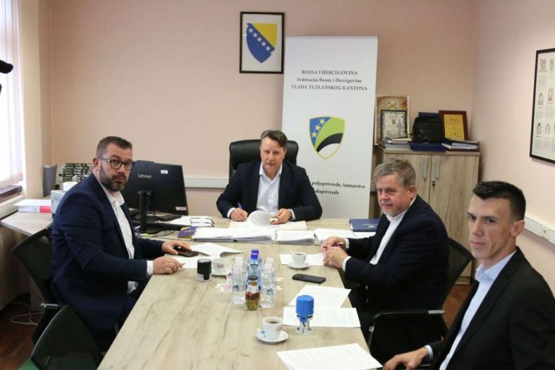 Izdvojeno skoro 200 hiljada KM za vodosnadbijevanje Lukavca i Srebrenika