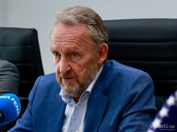 Izetbegović o izborima u Srbiji: Posebno je važno…