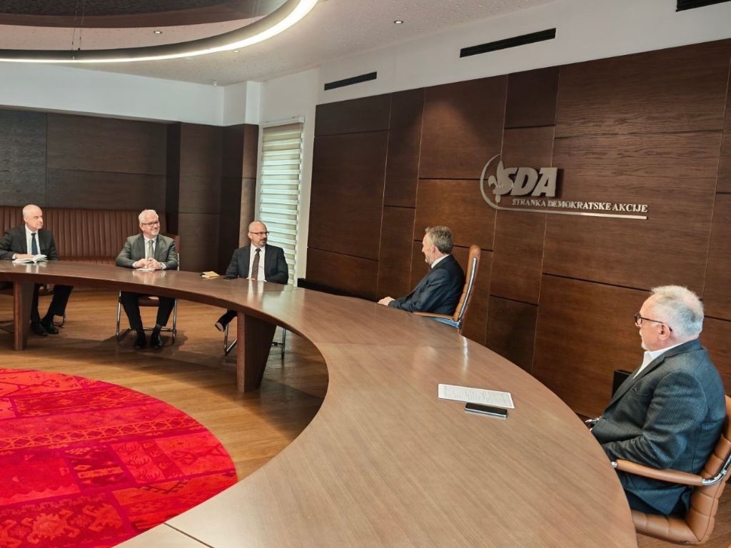 Izetbegović sa Ginkelom: Objavljeni detalji sastanka