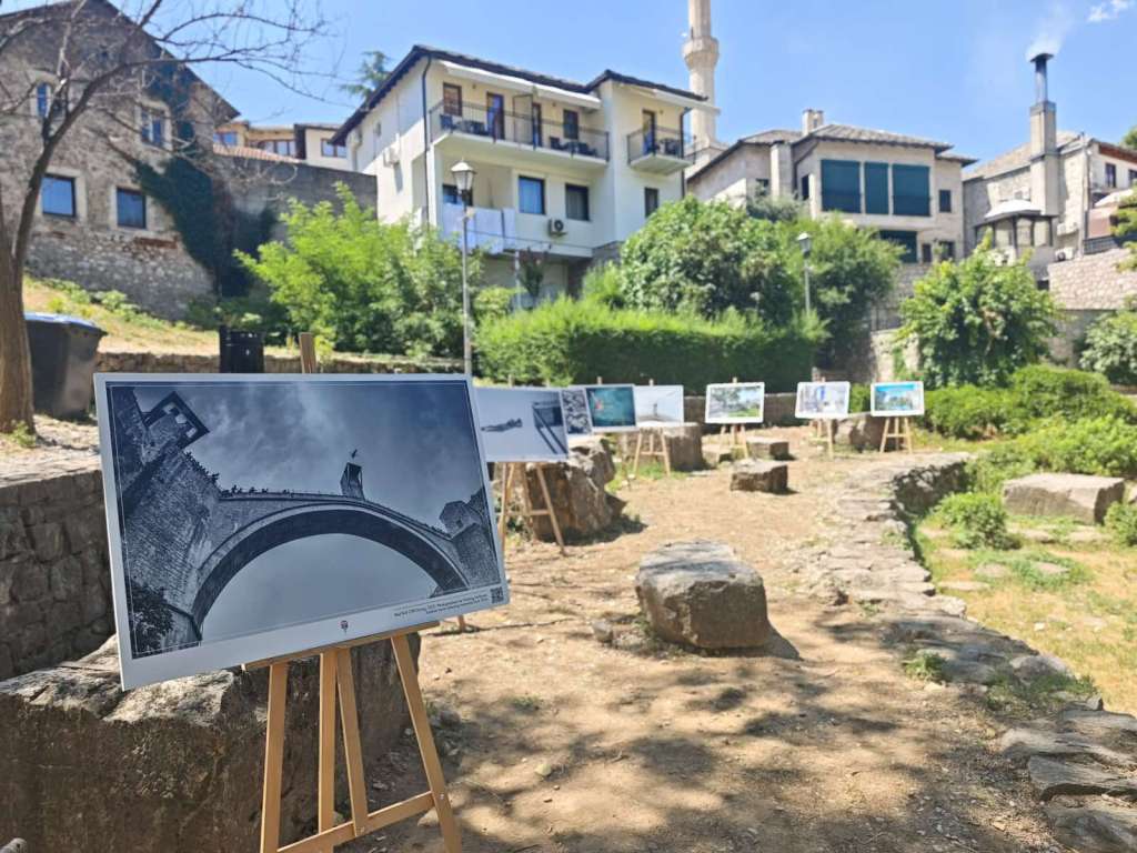 Izložba fotografija obilježila 10 godina Red Bull Cliff Divinga u Mostaru