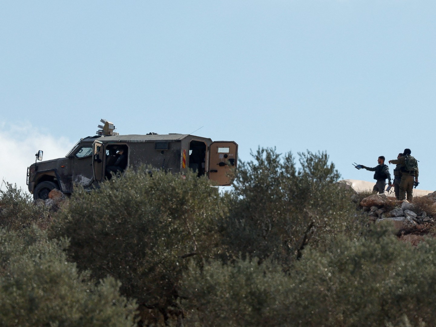 Izraelski doseljenici napali Palestince, brutalno pretučena novinarka Reutersa