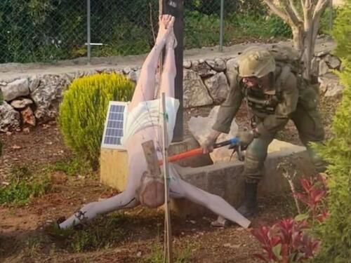 Izraelski vojnik maljem udario u kip Isusa u južnom Libanu