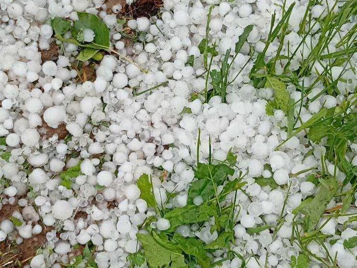 Јak led prekrio ulice i dvorišta u Gradačcu