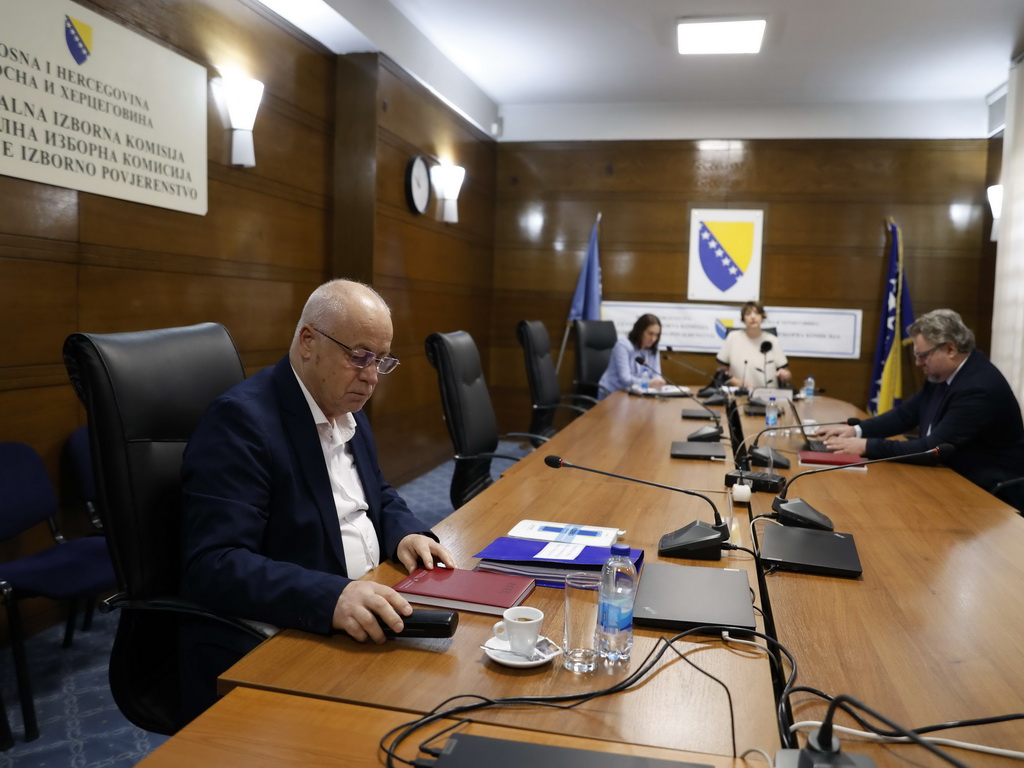 Bitka za izborne tehnologije: Firme osporile odluku CIK-a