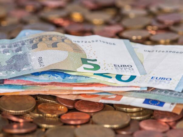 Javni dug Srbije na kraju maja 38,77 milijardi eura, 44 odsto BDP-a