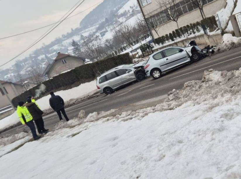 Jedna osoba povrijeđena u sudaru kod Zenice