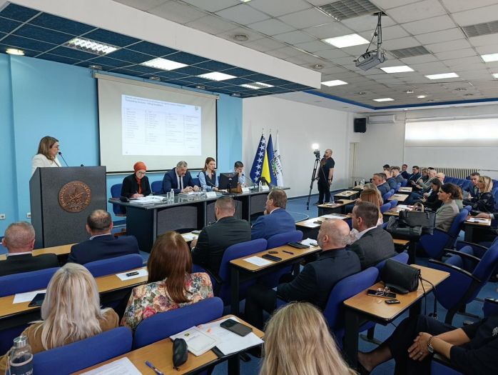 Jednoglasnost bez jedinstva: Šta otkriva smjena u Tuzlanskom kantonu