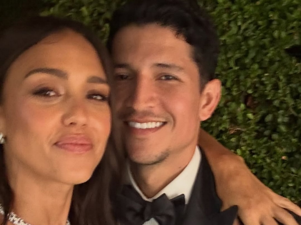 Jessica Alba i Danny Ramirez potvrdili vezu, objavili zajedničke fotke