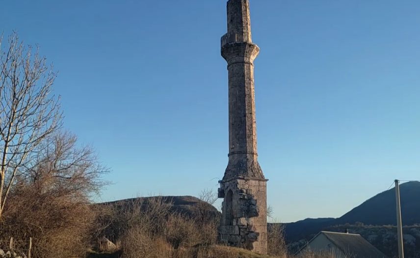 Jeste li čuli za munaru kod Gacka koja tri i po stoljeća prkosi vremenu