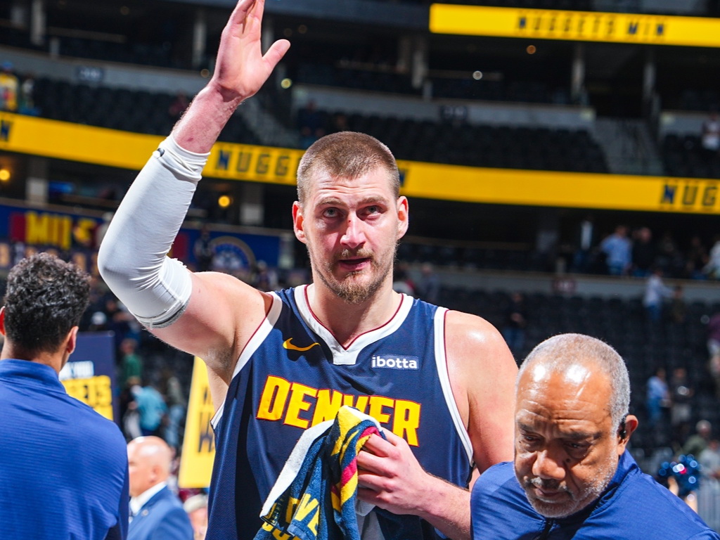 Jokić pomjera granice: Prvi u historiji sa 70+ poena, 20+ skokova i 25+ asistencija u dvije utakmice