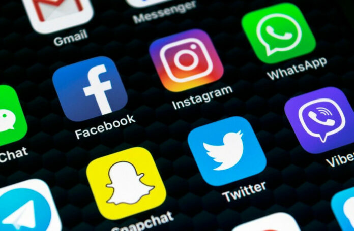 Još jedna EU zemlja zabranjuje društvene mreže mlađima od 15