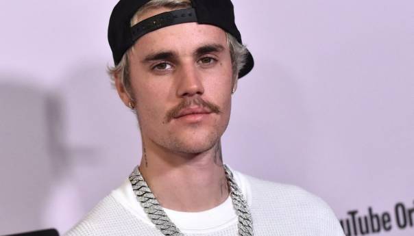 Justin Bieber privremeno prekida svjetsku turneju