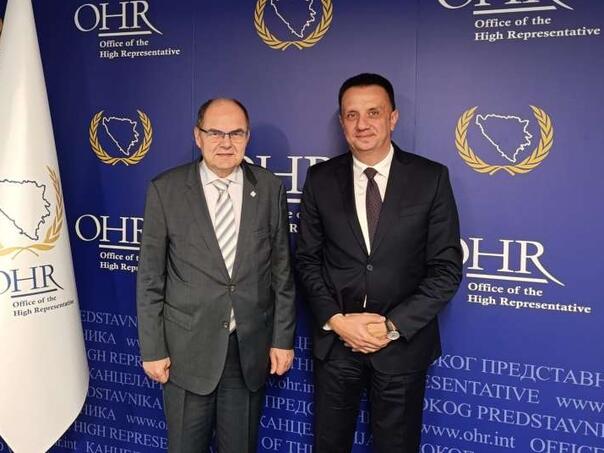 Južna interkonekcija i državna imovina u fokusu razgovora Lakić–Schmidt