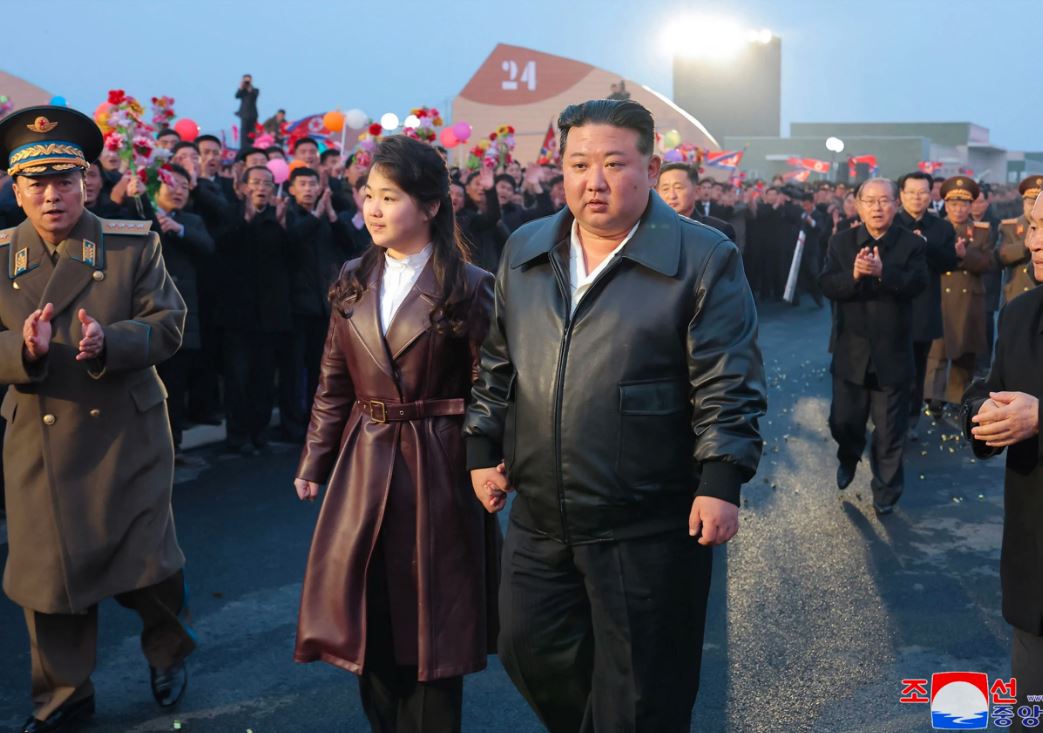 Južna Koreja vjeruje da Kim Jong-un priprema kćerku kao nasljedicu