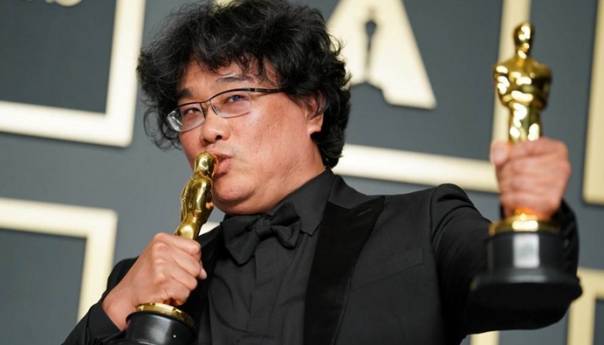Južnokorejci kolektivno slave Oscara
