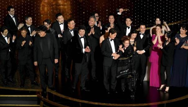 Južnokorejski film "Parazit" četverostruki dobitnik Oscara
