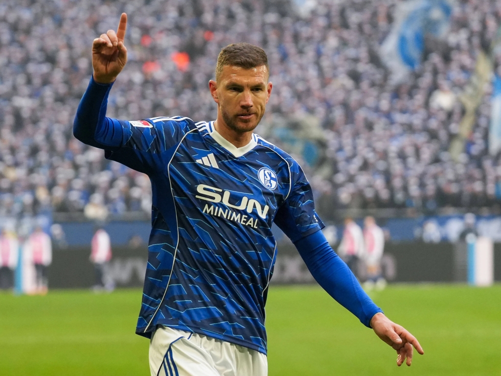 Kakav podvig: Džeko pogodio na debiju u petom klubu zaredom!