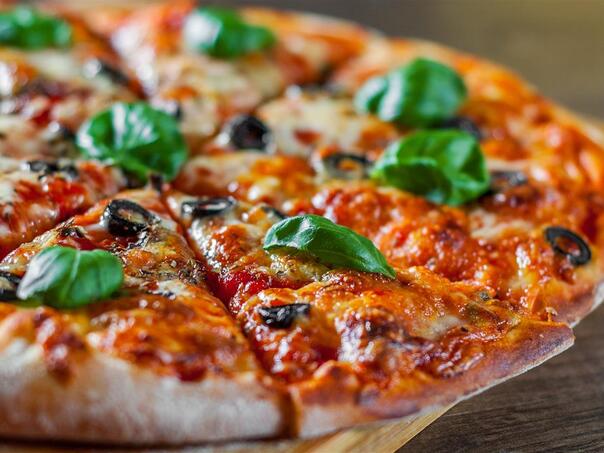 Kako pripremiti tijesto za pizzu bez kvasca