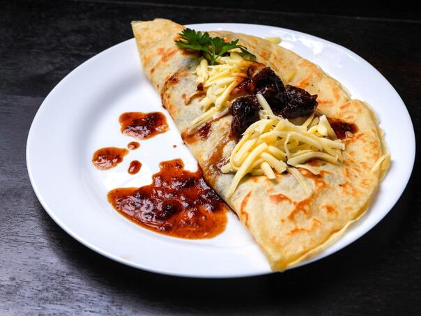 Kako savršeno okrenuti palačinke? Postoji jednostavan trik