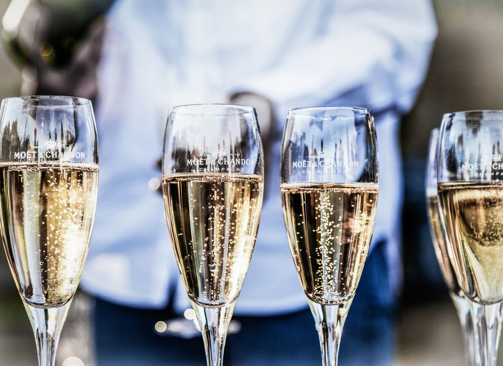 Kako toplotni talasi povećavaju nivo alkohola u šampanjcu?