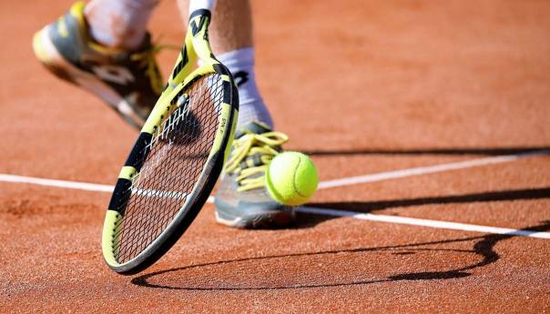 Kanada pobijedila Španiju, teniseri Srbije na teškom ispitu