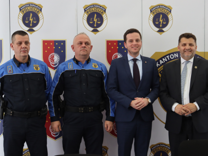 Kanton Sarajevo: Policijski službenici će dobiti povećanje plaće za 5 posto