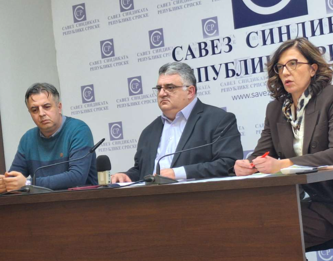 "Kaskamo...": Prosvjetari RS traže povećanje plata od 10 do 12 odsto